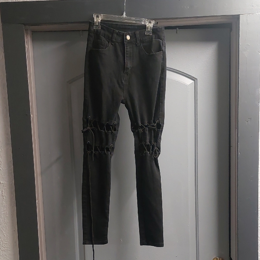 SHEIN Black Ripped Skinny Jeans
